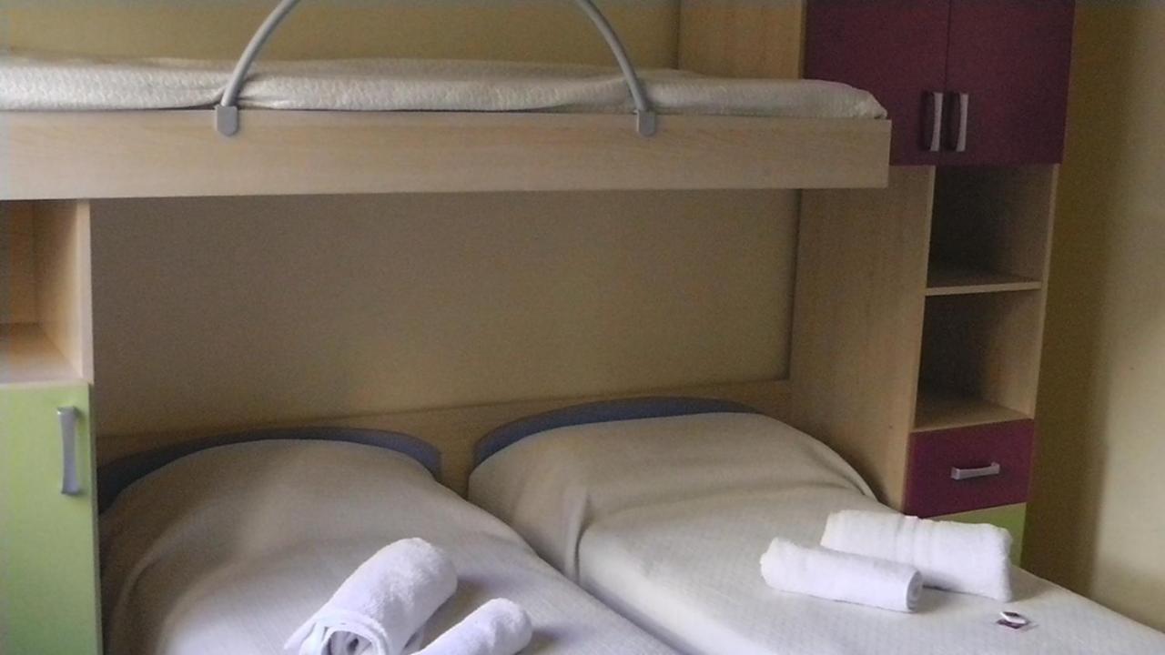 Hotel Villa Lorena Rimini Rum bild
