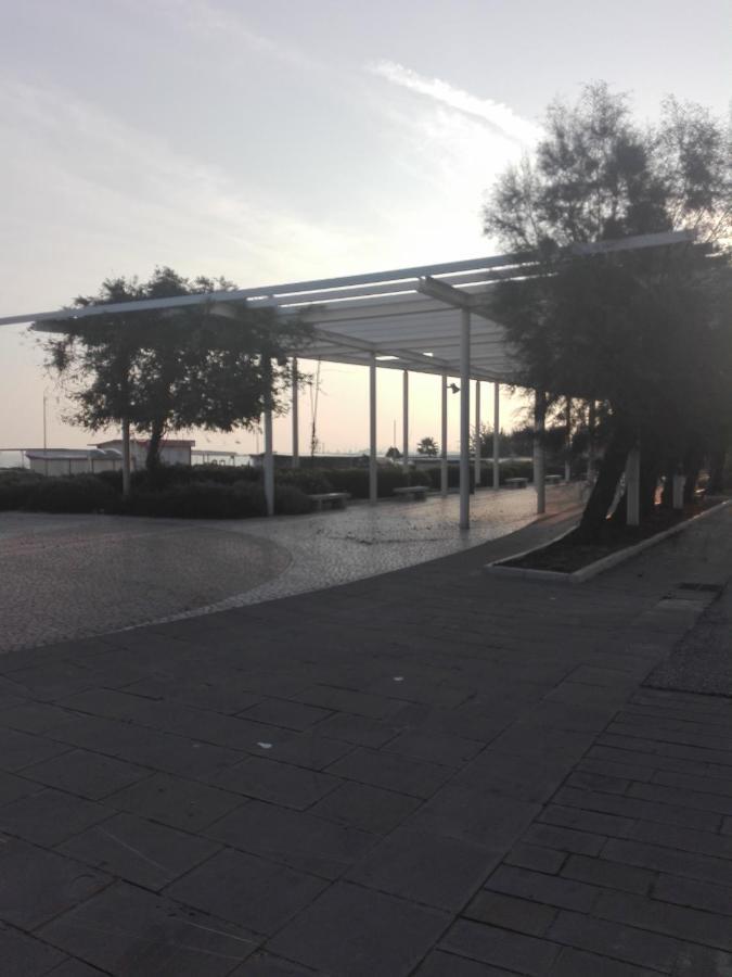 Hotel Villa Lorena Rimini Exteriör bild