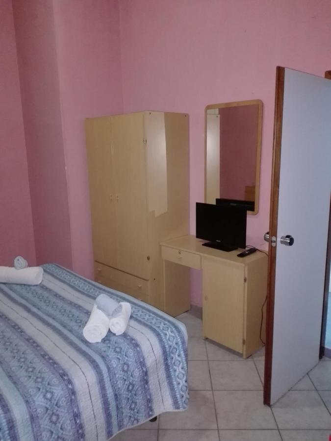 Hotel Villa Lorena Rimini Exteriör bild