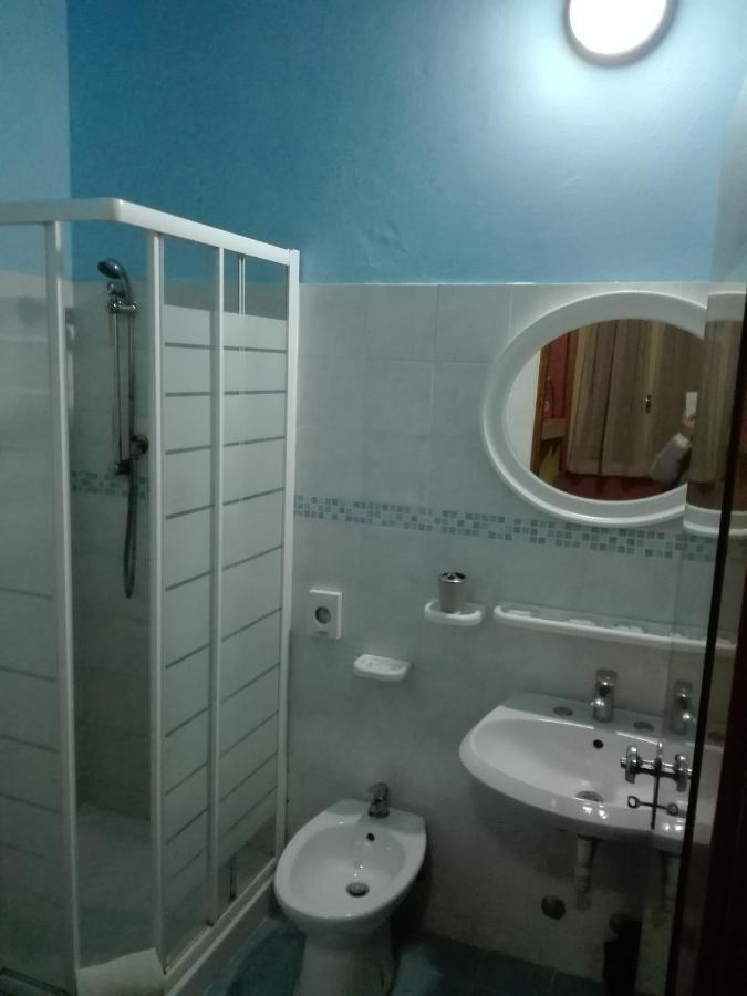 Hotel Villa Lorena Rimini Exteriör bild