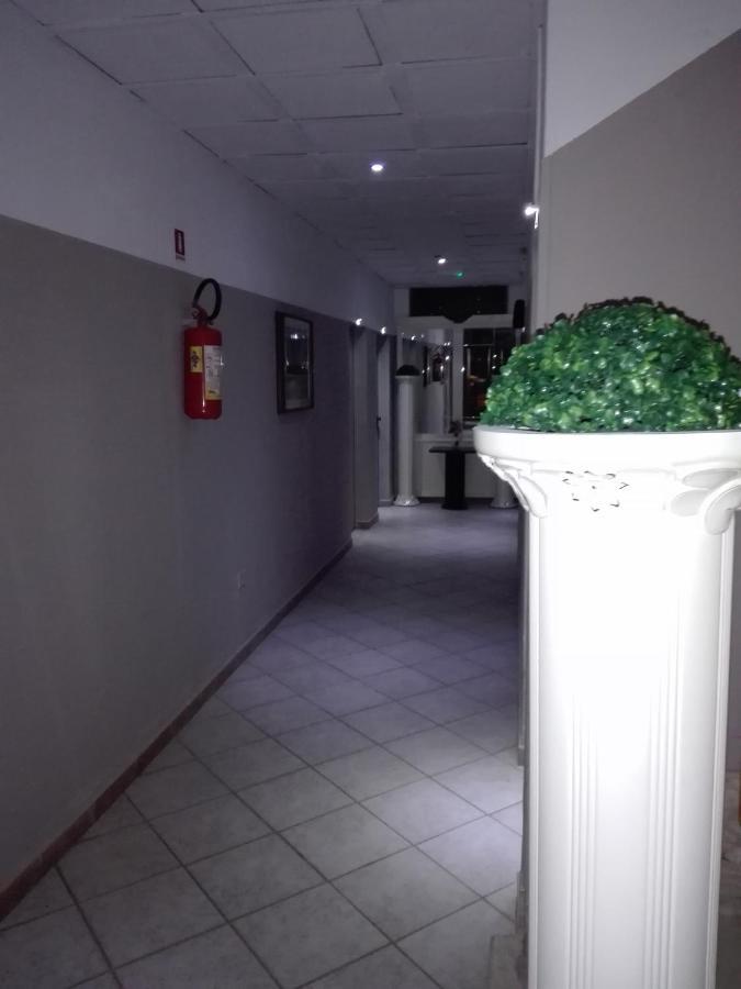 Hotel Villa Lorena Rimini Exteriör bild