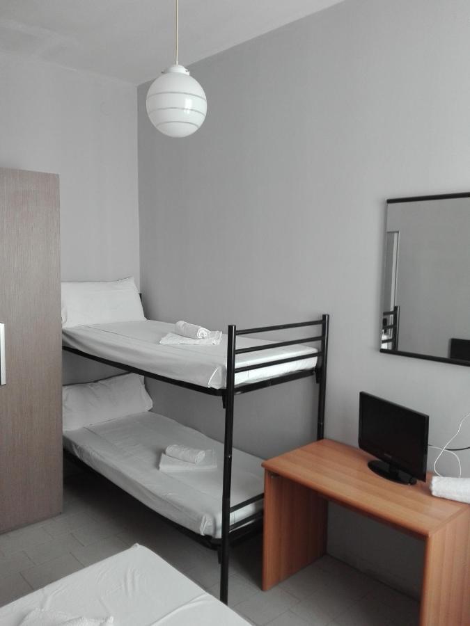 Hotel Villa Lorena Rimini Exteriör bild